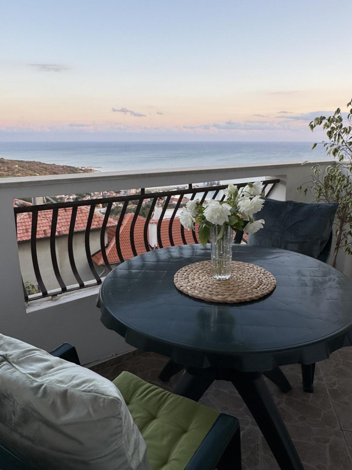 Kakavanen'S Sea View Apartment Балчик Екстер'єр фото